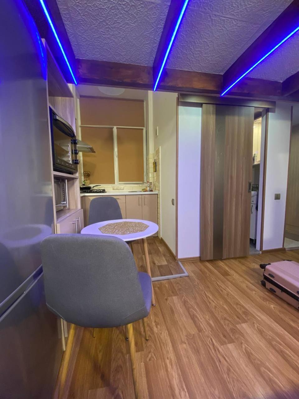 центр, галицький район, площа ринок, оперний театр, вулиця котлярська 5 Apartment Lviv